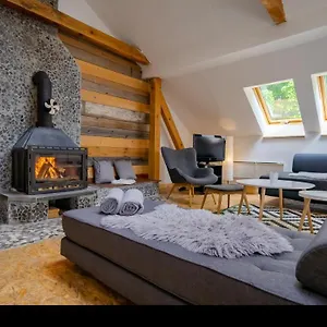 Ernestova Hisa Appartement