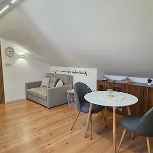 https://apartment-melani-zadar.hotelinzadar.com